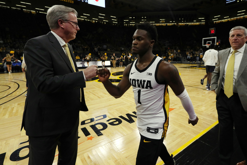 Iowa Hawkeyes head coach Fran McCaffery and guard Joe Toussaint (1) against Oral Roberts Friday, November 15, 2019 at Carver-Hawkeye Arena. (Brian Ray/hawkeyesports.com)