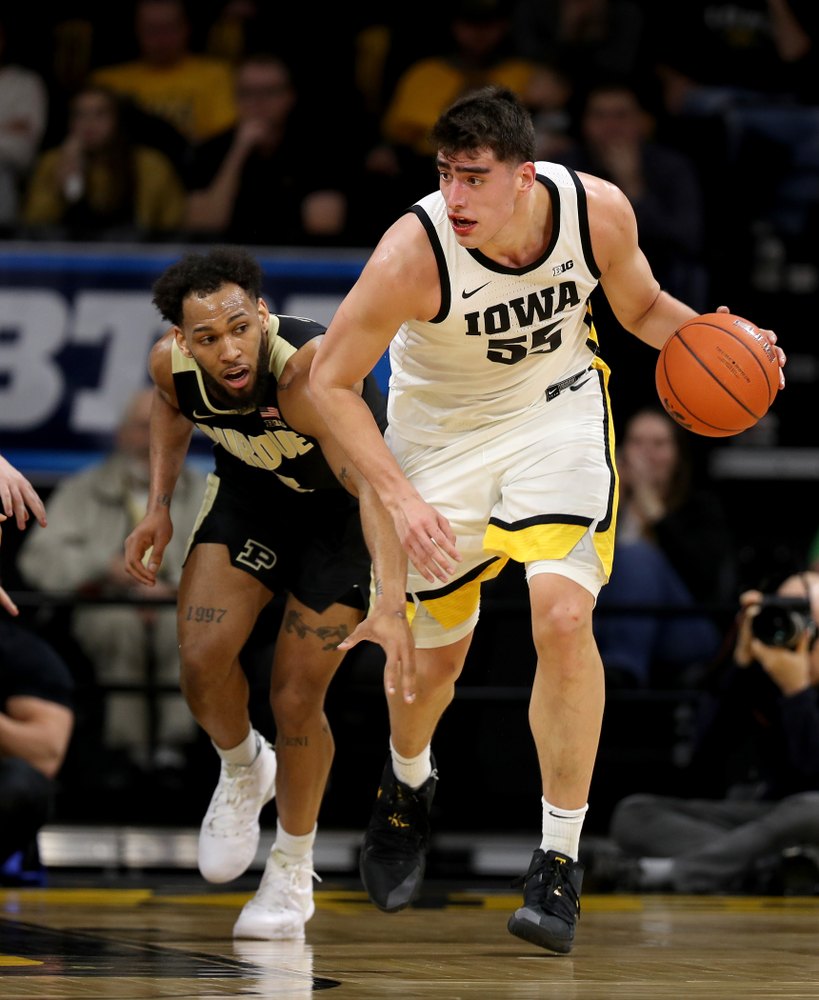 Iowa Hawkeyes forward Luka Garza (55) against the Purdue Boilermakers Tuesday, March 3, 2020 at Carver-Hawkeye Arena. (Brian Ray/hawkeyesports.com)