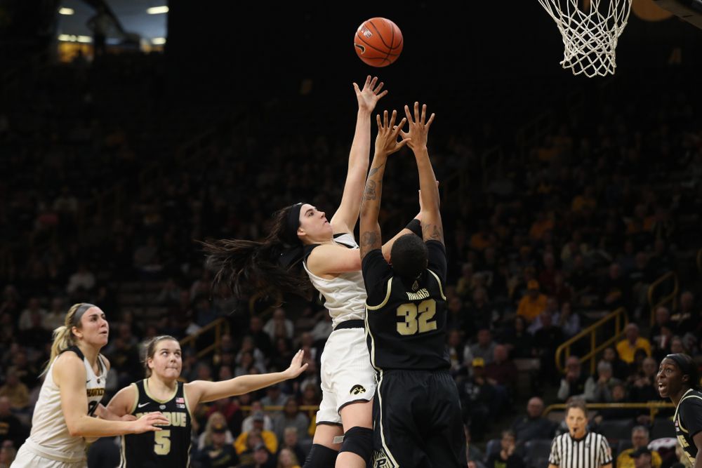 Iowa Hawkeyes forward Megan Gustafson (10) against the Purdue Boilermakers Sunday, January 27, 2019 at Carver-Hawkeye Arena. (Brian Ray/hawkeyesports.com)