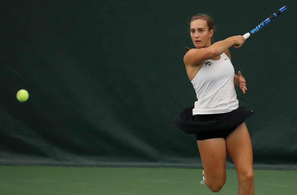 Ashleigh Jacobs returns a shot in a doubles match during the second day of the ITA Central Regional Championships at the Hawkeye Tennis and Recreation Complex on October 13, 2018. (Tork Mason/hawkeyesports.com)