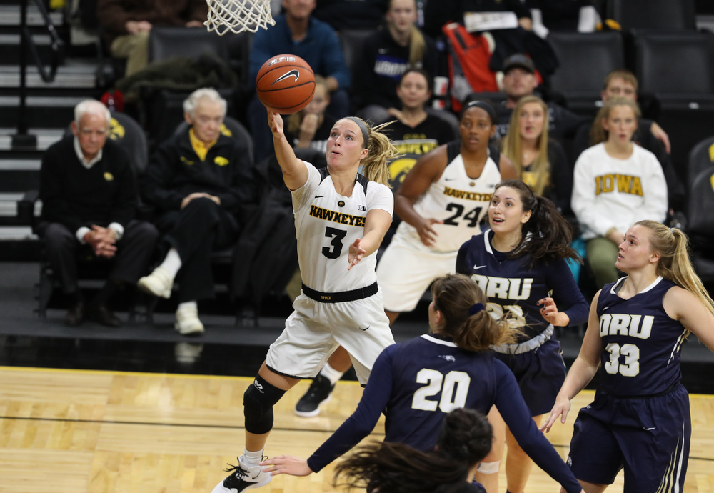 Iowa Hawkeyes guard Makenzie Meyer (3) against Oral Roberts University Friday, November 9, 2018 at Carver-Hawkeye Arena. (Brian Ray/hawkeyesports.com)