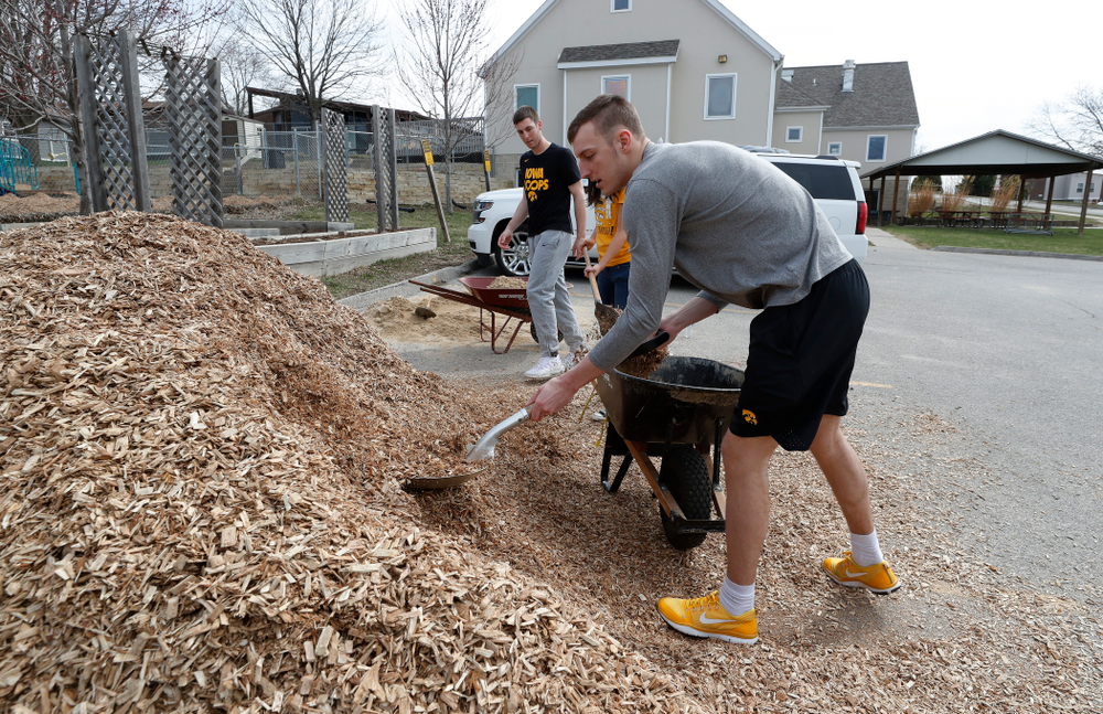 Members of the Iowa Men's Basketball Team volunteer during the Iowa Athletics Department's annual Day of Caring Sunday, April 22, 2018. (Brian Ray/hawkeyesports.com)