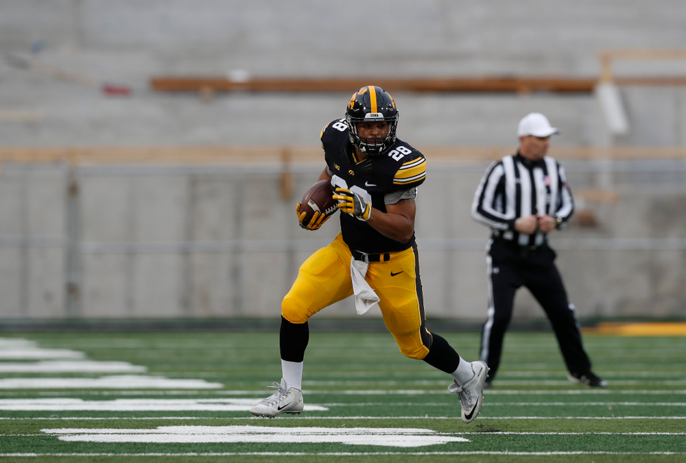 Iowa Hawkeyes running back Toren Young (28) during the final spring practice Friday, April 20, 2018 at Kinnick Stadium. (Brian Ray/hawkeyesports.com)