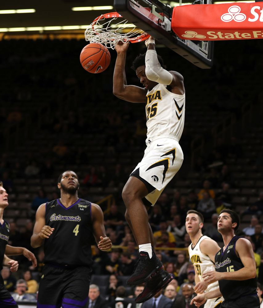 Iowa Hawkeyes forward Tyler Cook (25) against the Western Carolina Catamounts Tuesday, December 18, 2018 at Carver-Hawkeye Arena. (Brian Ray/hawkeyesports.com)