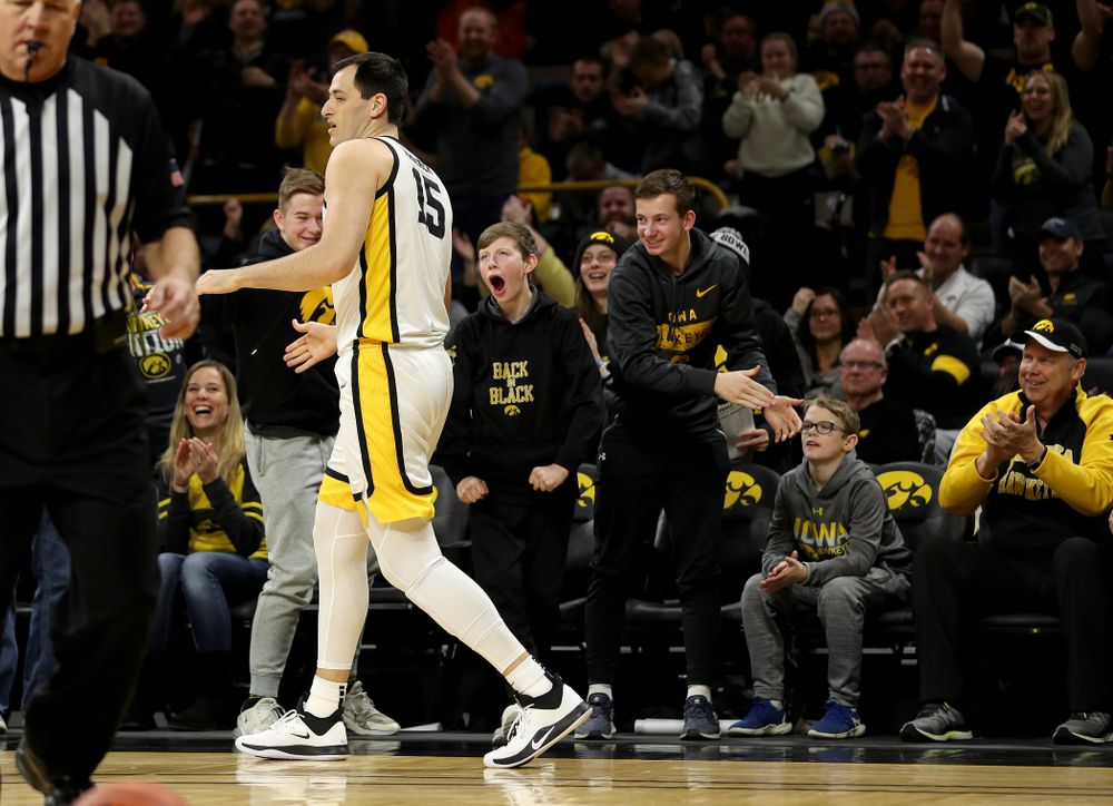 Iowa Hawkeyes forward Ryan Kriener (15) against the Michigan Wolverines Friday, January 17, 2020 at Carver-Hawkeye Arena. (Brian Ray/hawkeyesports.com)