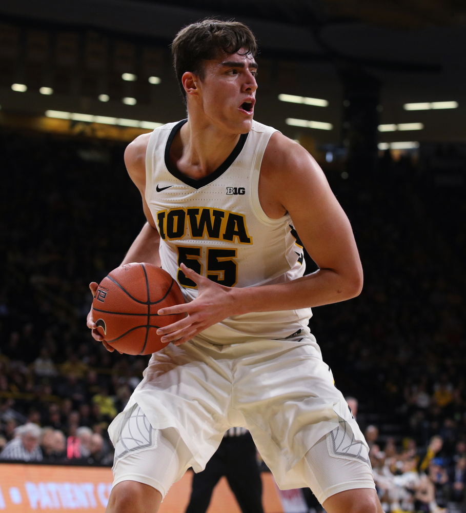 Iowa Hawkeyes forward Luka Garza (55) against the Ohio State Buckeyes Saturday, January 12, 2019 at Carver-Hawkeye Arena. (Brian Ray/hawkeyesports.com)