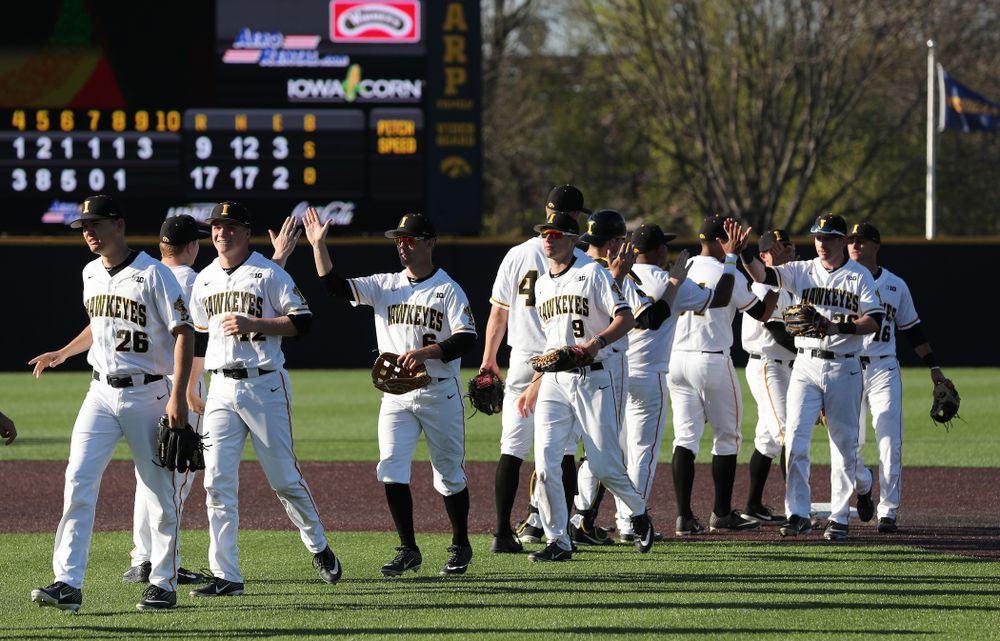 The Iowa Hawkeyes against the Nebraska Cornhuskers Saturday, April 20, 2019 at Duane Banks Field. (Brian Ray/hawkeyesports.com)