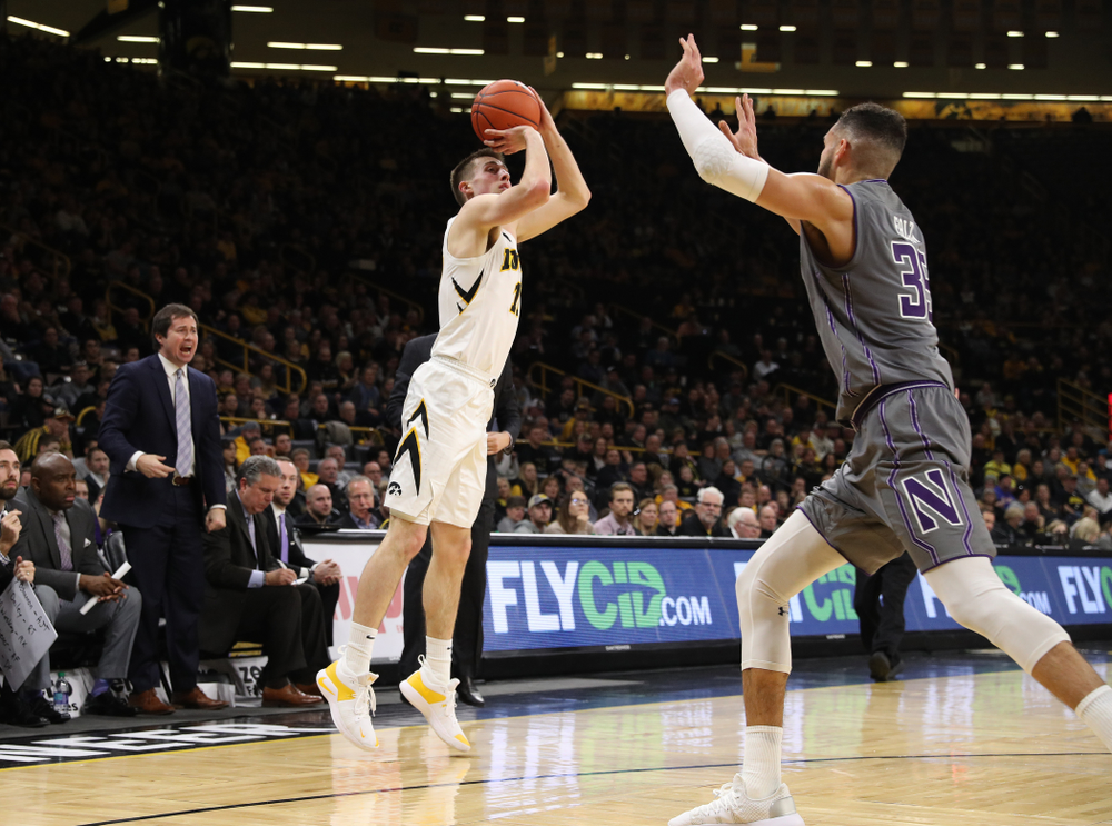 Iowa Hawkeyes guard Joe Wieskamp (10) knocks down a three point basket against the Northwestern Wildcats Sunday, February 10, 2019 at Carver-Hawkeye Arena. (Brian Ray/hawkeyesports.com)