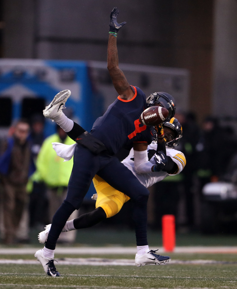 Iowa Hawkeyes defensive back Michael Ojemudia (11) against the Illinois Fighting Illini Saturday, November 17, 2018 at Memorial Stadium in Champaign, Ill. (Brian Ray/hawkeyesports.com)