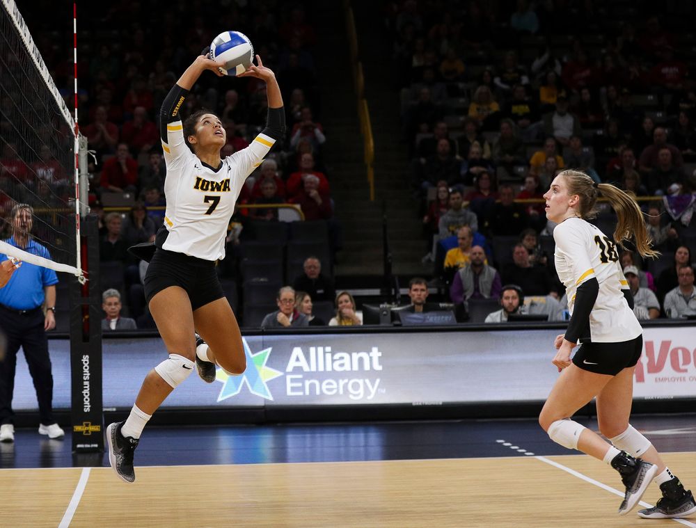 Iowa Hawkeyes setter Brie Orr (7) sets the ball during a match against Nebraska at Carver-Hawkeye Arena on November 7, 2018. (Tork Mason/hawkeyesports.com)