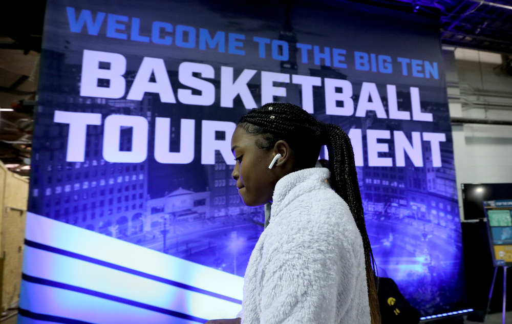 Iowa Hawkeyes guard Tomi Taiwo (1) arrives for their game against Ohio State in the quarterfinals of the Big Ten Basketball Tournament Friday, March 6, 2020 at Bankers Life Fieldhouse in Indianapolis. (Brian Ray/hawkeyesports.com)