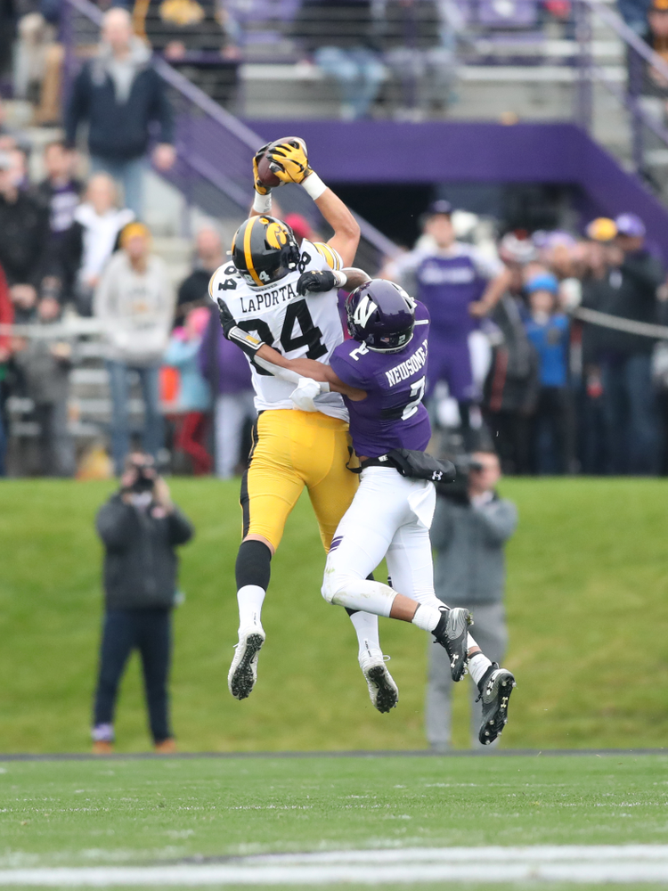 Iowa Hawkeyes tight end Sam LaPorta (84) against the Northwestern Wildcats Saturday, September 28, 2019 at Kinnick Stadium. (Max Allen/hawkeyesports.com)