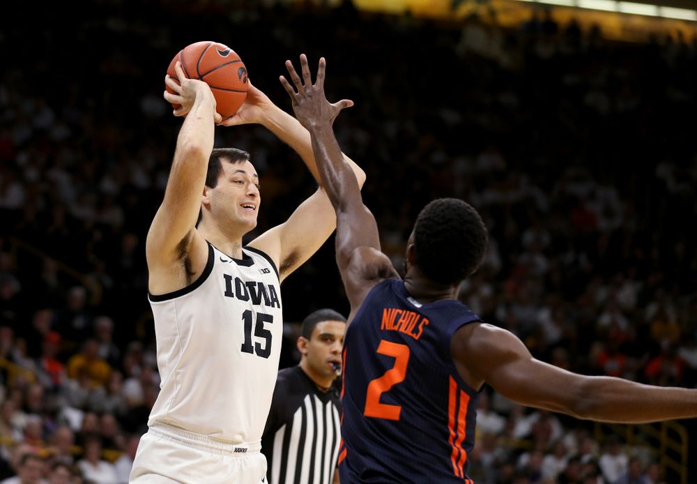 Iowa Hawkeyes forward Ryan Kriener (15) against the Illinois Fighting Illini Sunday, February 2, 2020 at Carver-Hawkeye Arena. (Brian Ray/hawkeyesports.com)