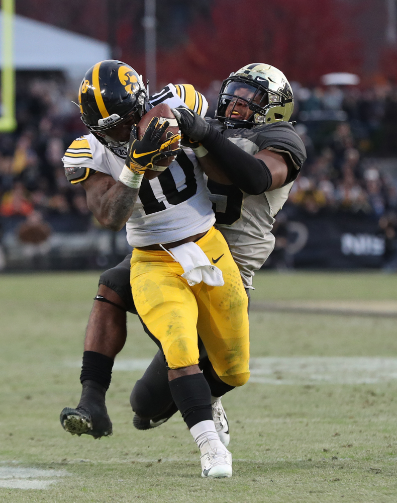Iowa Hawkeyes running back Mekhi Sargent (10) against the Purdue Boilermakers Saturday, November 3, 2018 Ross Ade Stadium in West Lafayette, Ind. (Brian Ray/hawkeyesports.com)