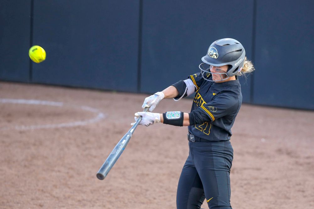 IowaÕs Havyn Monteer (21) at softball vs Illinois game 3 on Saturday, April 13, 2019 at Bob Pearl Field. (Lily Smith/hawkeyesports.com)