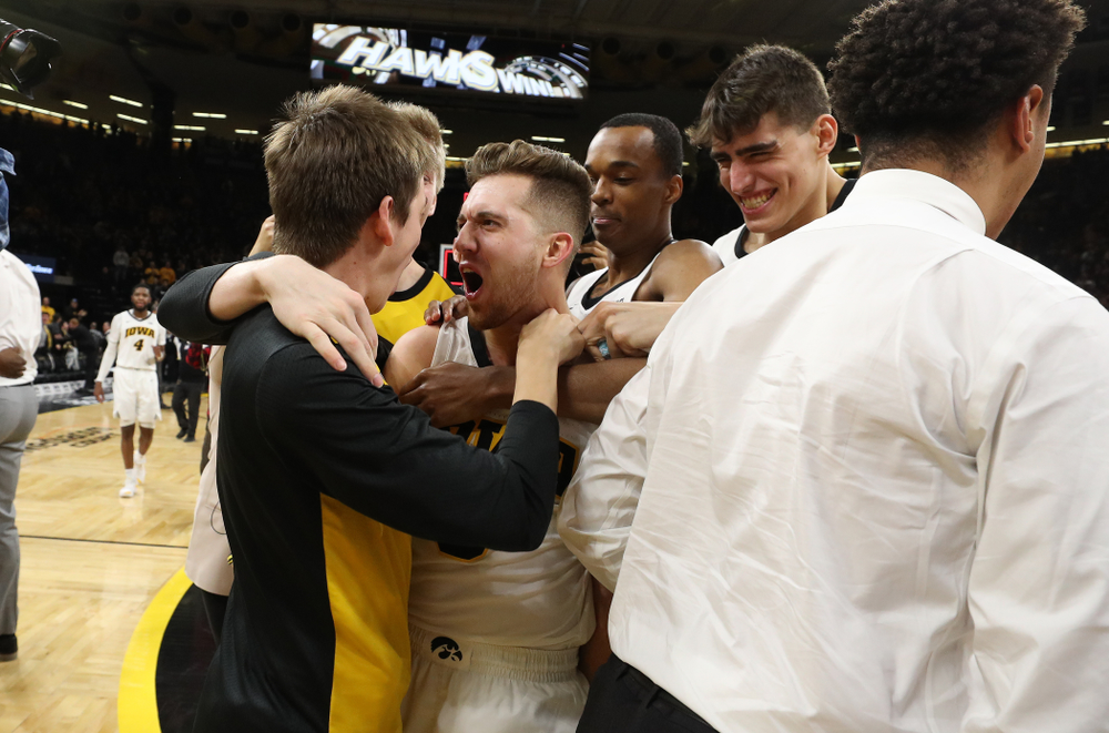 Iowa Hawkeyes guard Jordan Bohannon (3) makes the game winning three point basket against the Northwestern Wildcats Sunday, February 10, 2019 at Carver-Hawkeye Arena. (Brian Ray/hawkeyesports.com)