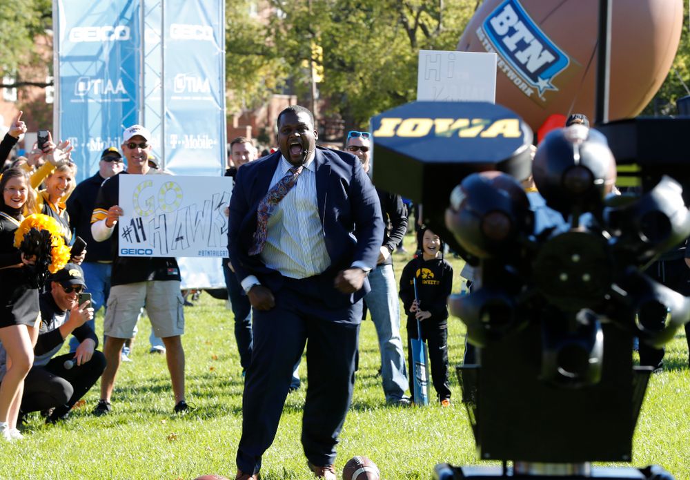 Spice Adams catches passes fro the Monarch Seeker robotic quarterback as the BTN Tailgate does a live show Saturday, September 22, 2018 at Hubbard Park on the University of Iowa Campus. (Brian Ray/hawkeyesports.com)