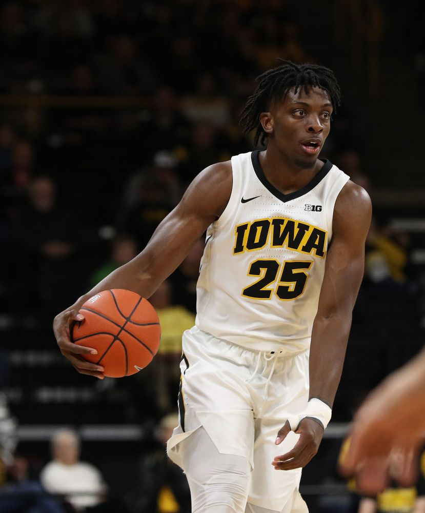 Iowa Hawkeyes forward Tyler Cook (25) against UW Green Bay Sunday, November 11, 2018 at Carver-Hawkeye Arena. (Brian Ray/hawkeyesports.com)