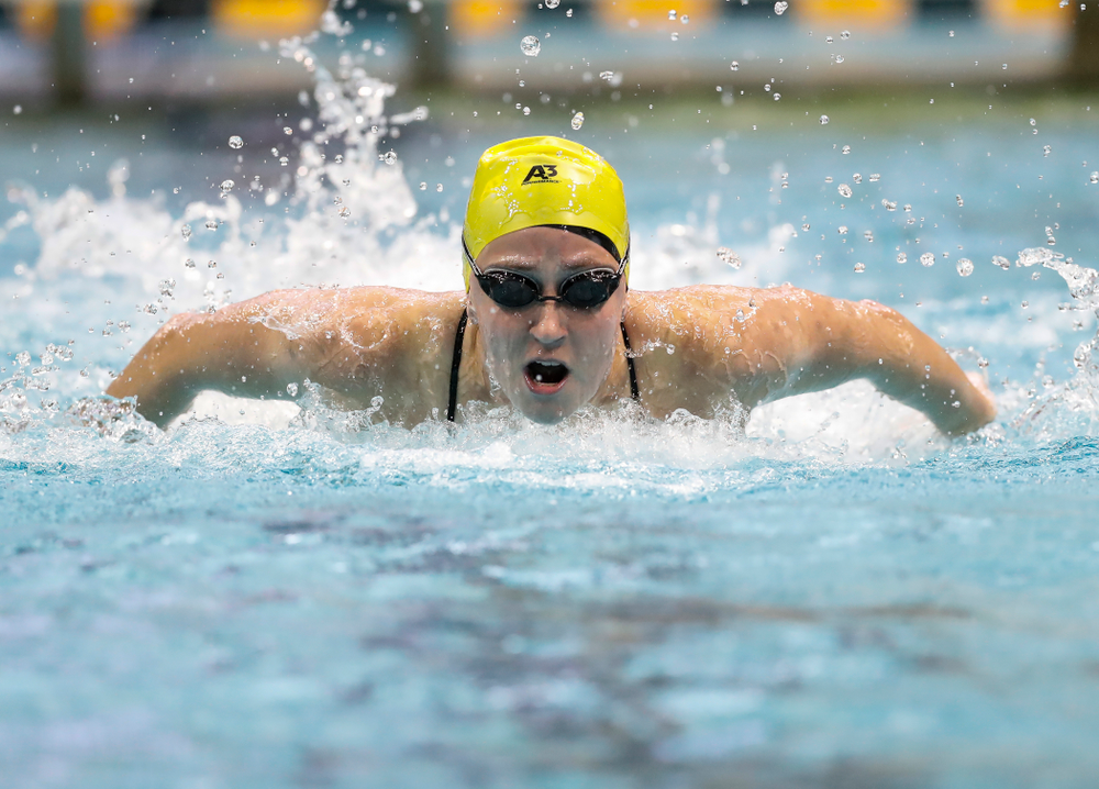 Kelly McNamara swims the 100 yard butterfly during the Black and Gold Intrasquad Saturday, September 29, 2018 at the Campus Recreation and Wellness Center. (Brian Ray/hawkeyesports.com)
