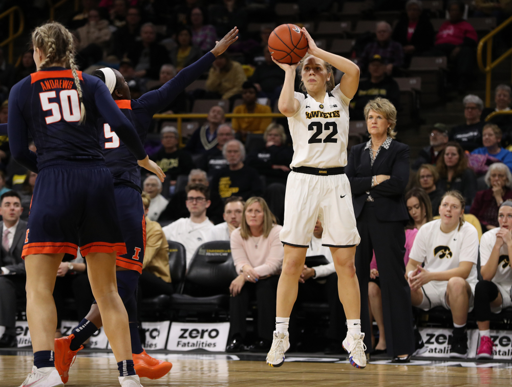 Iowa Hawkeyes guard Kathleen Doyle (22) against the Illinois Fighting Illini Thursday, February 14, 2019 at Carver-Hawkeye Arena. (Brian Ray/hawkeyesports.com)