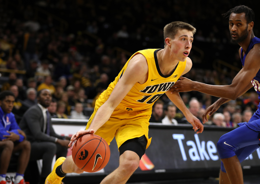 Iowa Hawkeyes guard Joe Wieskamp (10) against the Savannah State Tigers Saturday, December 22, 2018 at Carver-Hawkeye Arena. (Brian Ray/hawkeyesports.com)