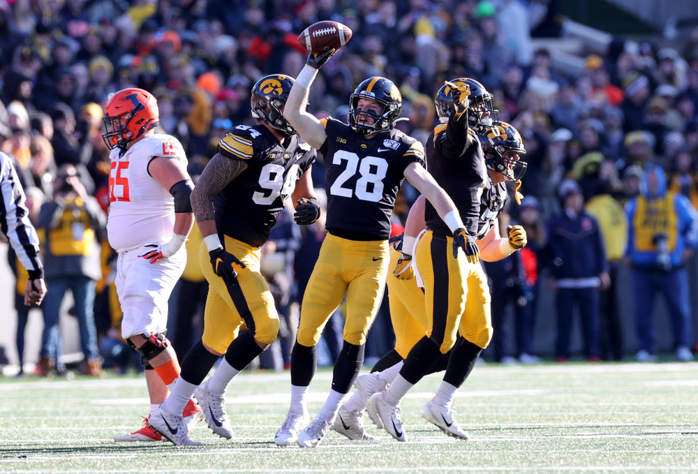 Iowa Hawkeyes defensive back Jack Koerner (28) against the Illinois Fighting Illini Saturday, November 23, 2019 at Kinnick Stadium. (Brian Ray/hawkeyesports.com)