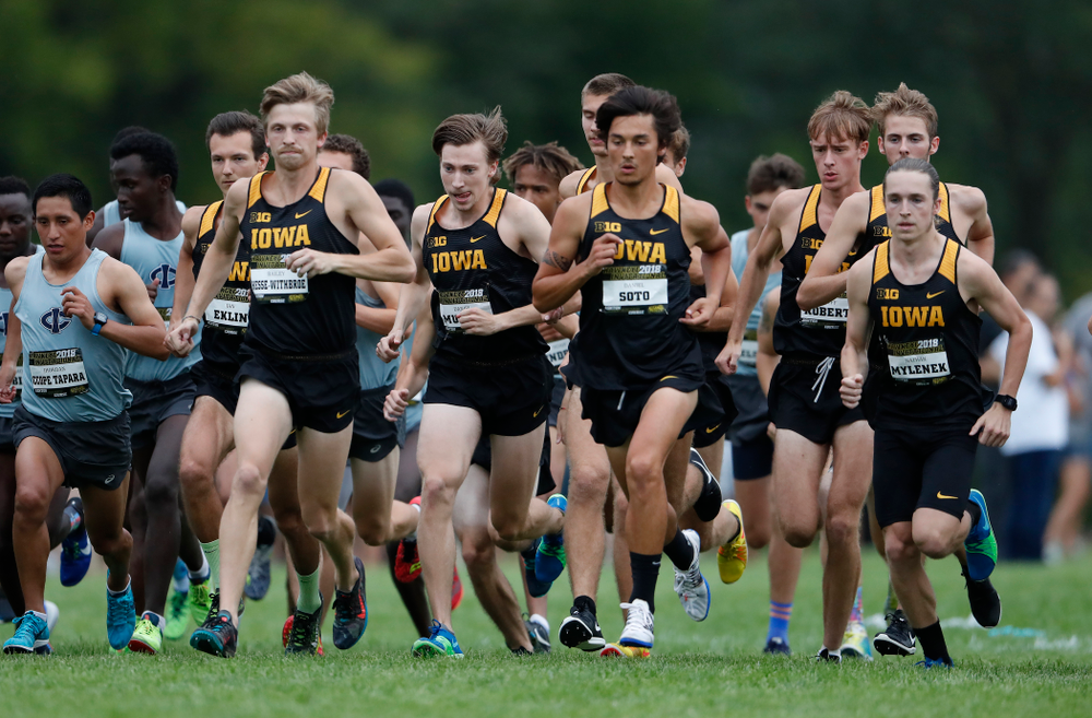 The Iowa Hawkeyes during the Hawkeye Invitational Friday, August 31, 2018 at the Ashton Cross Country Course. (Brian Ray/hawkeyesports.com)