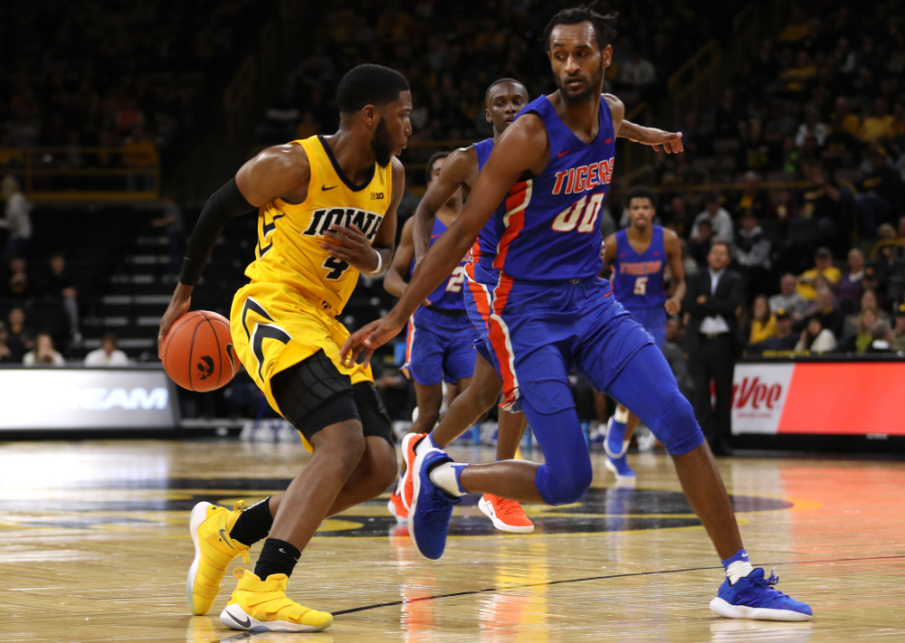 Iowa Hawkeyes guard Isaiah Moss (4) against the Savannah State Tigers Saturday, December 22, 2018 at Carver-Hawkeye Arena. (Brian Ray/hawkeyesports.com)