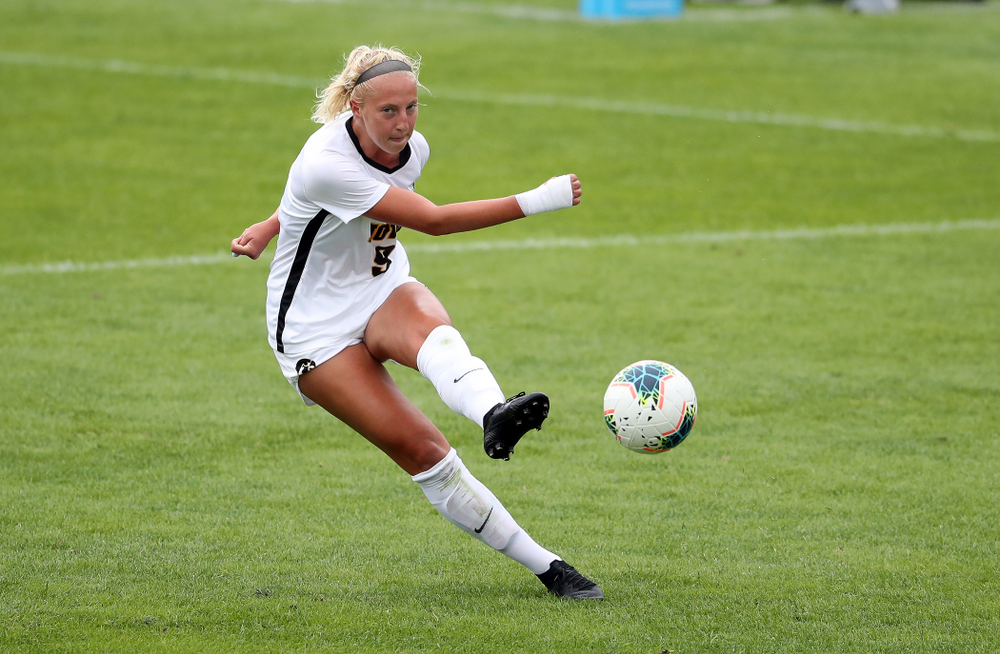 Iowa Hawkeyes defender Samantha Cary (9) during a 6-1 win over Northern Iowa Sunday, August 25, 2019 at the Iowa Soccer Complex. (Brian Ray/hawkeyesports.com)