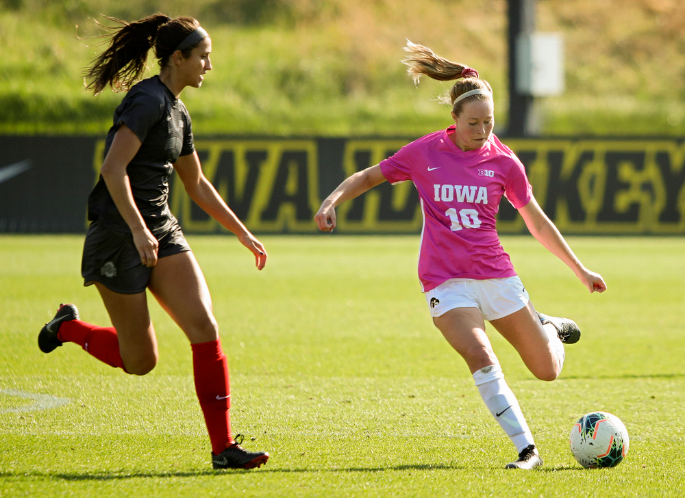 Iowa midfielder/defender Natalie Winters (10) passes the ball during the second half of their match at the Iowa Soccer Complex in Iowa City on Sunday, Oct 27, 2019. (Stephen Mally/hawkeyesports.com)