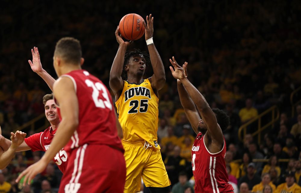 Iowa Hawkeyes forward Tyler Cook (25) against the Wisconsin Badgers Friday, November 30, 2018 at Carver-Hawkeye Arena. (Brian Ray/hawkeyesports.com)