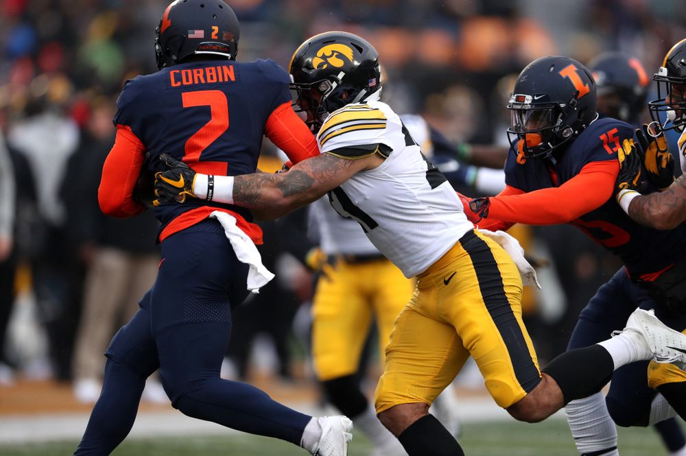 Iowa Hawkeyes defensive back Amani Hooker (27) against the Illinois Fighting Illini Saturday, November 17, 2018 at Memorial Stadium in Champaign, Ill. (Brian Ray/hawkeyesports.com)