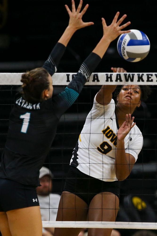 Iowa Hawkeyes middle blocker Amiya Jones (9) against Coastal Carolina Friday, September 20, 2019 at Carver-Hawkeye Arena. (Lily Smith/hawkeyesports.com)