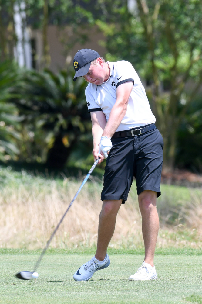 Sophomore Matthew Walker competes in the first round of the NCAA Men's Golf Regional. (Photo:SE Sports Media/Sideline Sports).