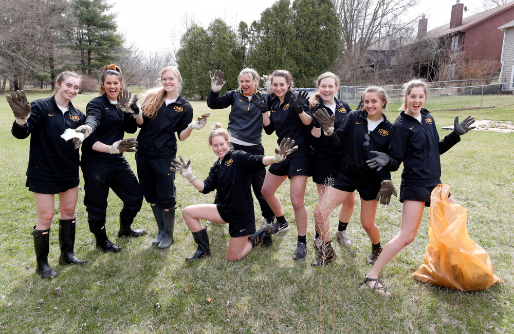 Members of the Iowa Soccer Team volunteer during the Iowa Athletics Department's annual Day of Caring Sunday, April 22, 2018. (Brian Ray/hawkeyesports.com)