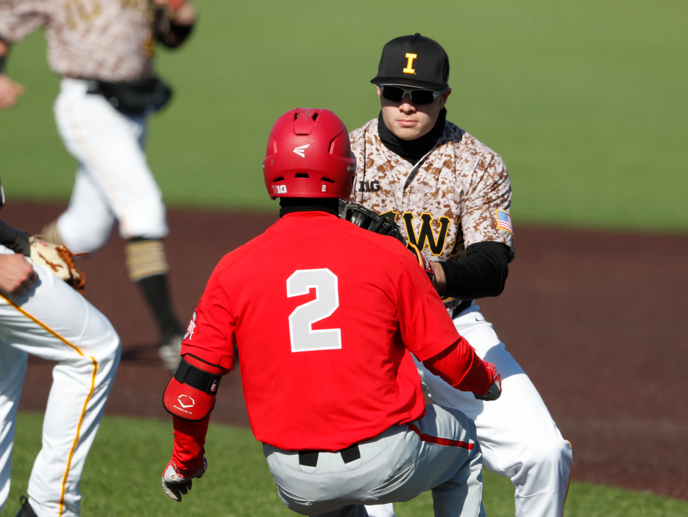 Iowa Hawkeyes catcher Austin Guzzo (20) against the Ohio State Buckeyes Saturday, April 7, 2018 at Duane Banks Field. (Brian Ray/hawkeyesports.com)