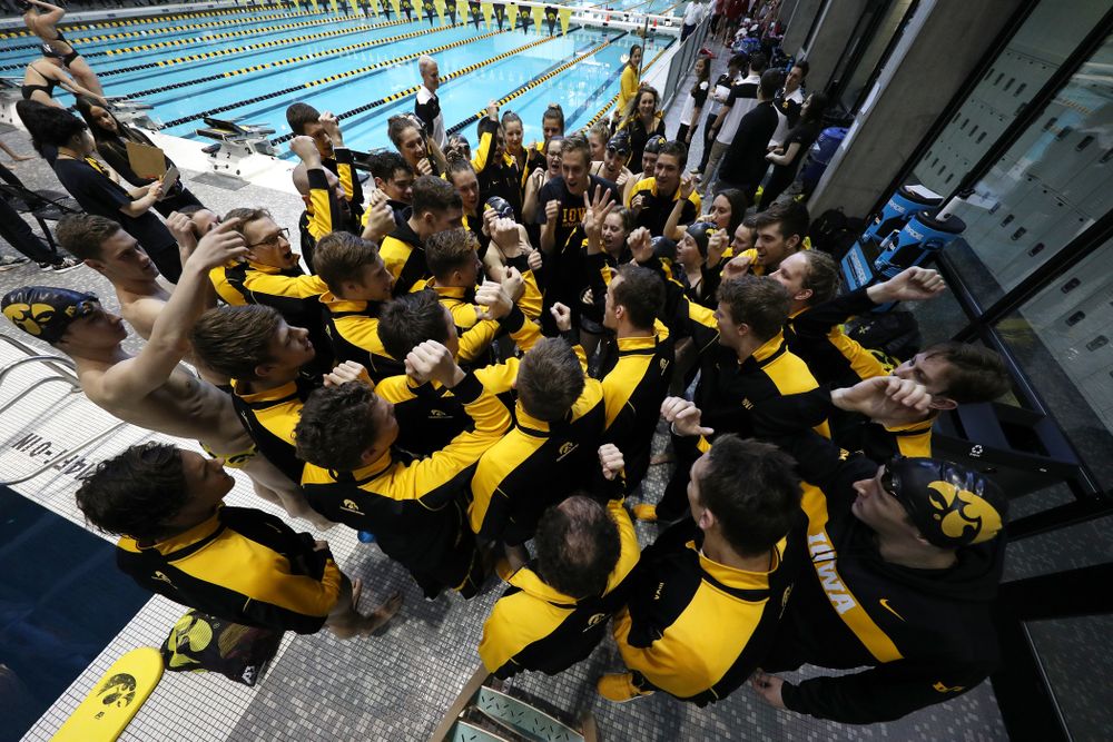 The Iowa Hawkeyes get pumped up before a double dual against Wisconsin and Northwestern Saturday, January 19, 2019 at the Campus Recreation and Wellness Center. (Brian Ray/hawkeyesports.com)
