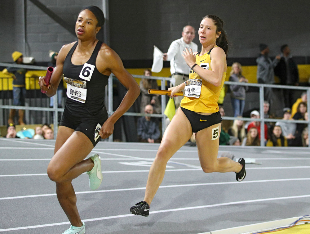 Iowa’s Mallory King runs the women’s 1600 meter relay premier event during the Larry Wieczorek Invitational at the Recreation Building in Iowa City on Saturday, January 18, 2020. (Stephen Mally/hawkeyesports.com)