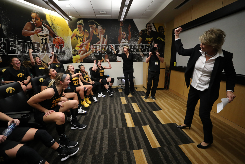 Iowa Hawkeyes head coach Lisa Bluder against the Iowa State Cyclones in the Iowa Corn Cy-Hawk Series Wednesday, December 5, 2018 at Carver-Hawkeye Arena. (Brian Ray/hawkeyesports.com)