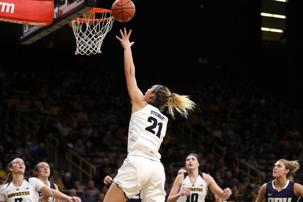 Iowa Hawkeyes forward Hannah Stewart (21) against Oral Roberts University Friday, November 9, 2018 at Carver-Hawkeye Arena. (Brian Ray/hawkeyesports.com)