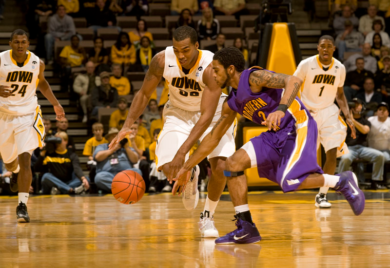 Iowa Hawkeyes Play Northern Iowa Panthers University Of Iowa