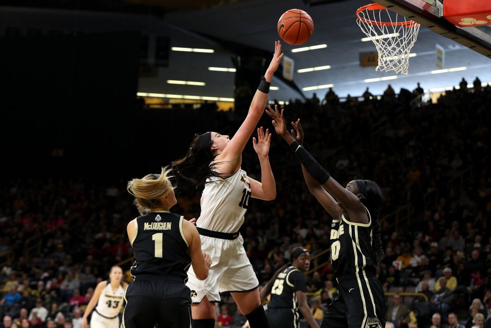 Iowa Hawkeyes forward Megan Gustafson (10) against the Purdue Boilermakers Sunday, January 27, 2019 at Carver-Hawkeye Arena. (Brian Ray/hawkeyesports.com)