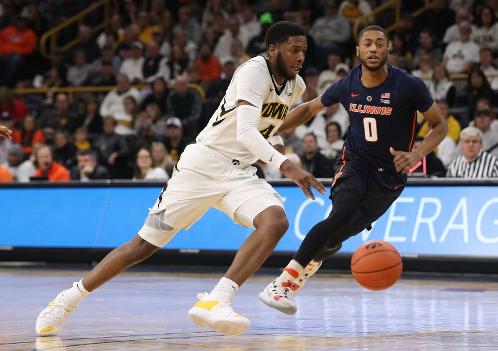 Iowa Hawkeyes guard Isaiah Moss (4) against the Illinois Fighting Illini Sunday, January 20, 2019 at Carver-Hawkeye Arena. (Brian Ray/hawkeyesports.com)