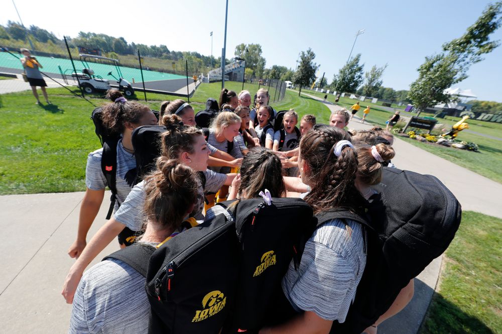 The Iowa Hawkeyes gather before their game against Indiana Sunday, September 16, 2018 at Grant Field. (Brian Ray/hawkeyesports.com)