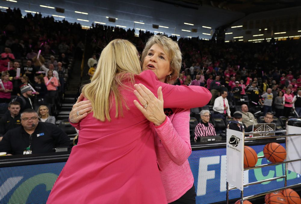 Iowa Hawkeyes head coach Lisa Bluder against the seventh ranked Maryland Terrapins Sunday, February 17, 2019 at Carver-Hawkeye Arena. (Brian Ray/hawkeyesports.com)