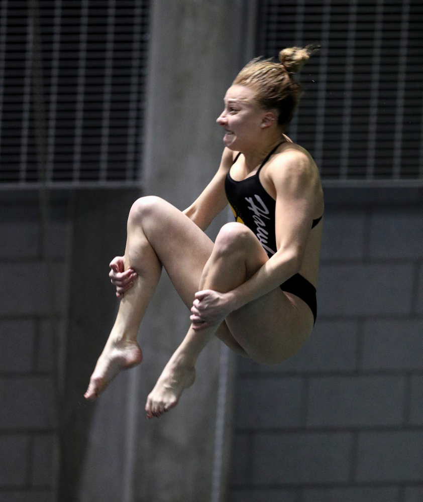 Iowa's Samantha Tamborski competes on the 3-meter springboard against the Iowa State Cyclones in the Iowa Corn Cy-Hawk Series Friday, December 7, 2018 at at the Campus Recreation and Wellness Center. (Brian Ray/hawkeyesports.com)