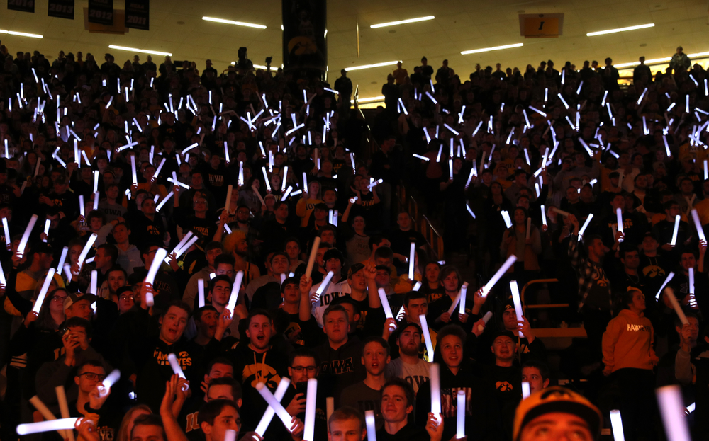 Fans cheer for the Iowa Hawkeyes before their game against the Michigan State Spartans Thursday, January 24, 2019 at Carver-Hawkeye Arena. (Brian Ray/hawkeyesports.com)