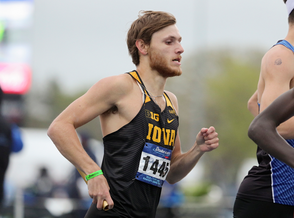 Iowa's Tysen VanDraska runs the men's distance medley relay event during the third day of the Drake Relays at Drake Stadium in Des Moines on Saturday, Apr. 27, 2019. (Stephen Mally/hawkeyesports.com)