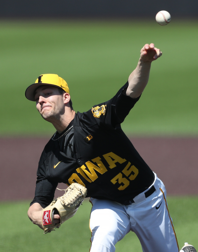 Iowa Hawkeyes Cam Baumann (35) delivers the ball to the plate during game two against UC Irvine Saturday, May 4, 2019 at Duane Banks Field. (Brian Ray/hawkeyesports.com)