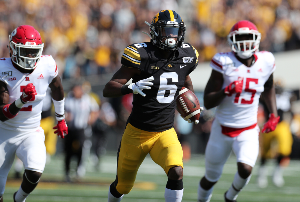 Iowa Hawkeyes wide receiver Ihmir Smith-Marsette (6) scores a touchdown against the Rutgers Scarlet Knights Saturday, September 7, 2019 at Kinnick Stadium. (Brian Ray/hawkeyesports.com)